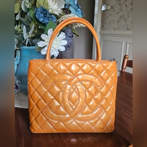 CHANEL Handbags - Chanel Quilted Patent Leather Medallion Orange Zipper Tote In Good Conditiom